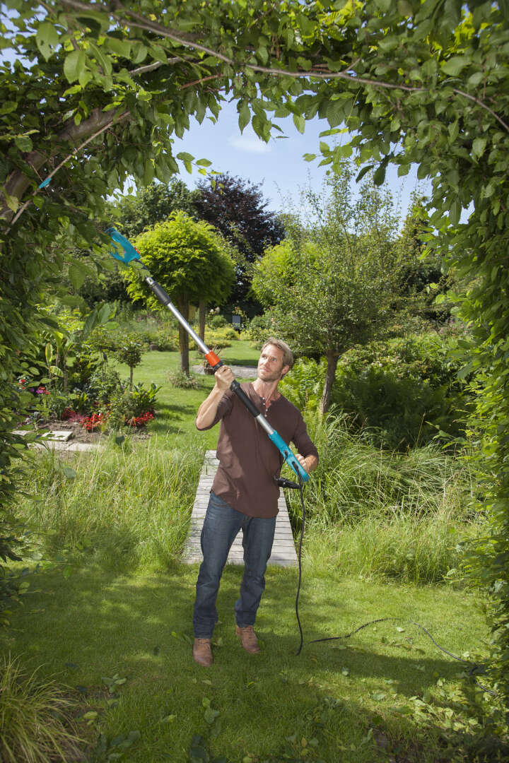 GARDENA Elektro-Teleskop-Heckenschere THS 500/48